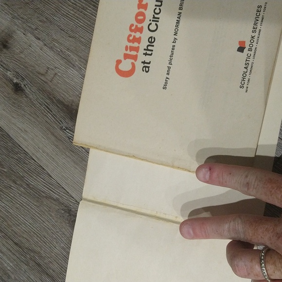 VINTAGE: 1977 Clifford at the Circus Kids Book - Picture 3 of 8